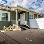 Plush 2-Bed Apt In Riverside Heights!